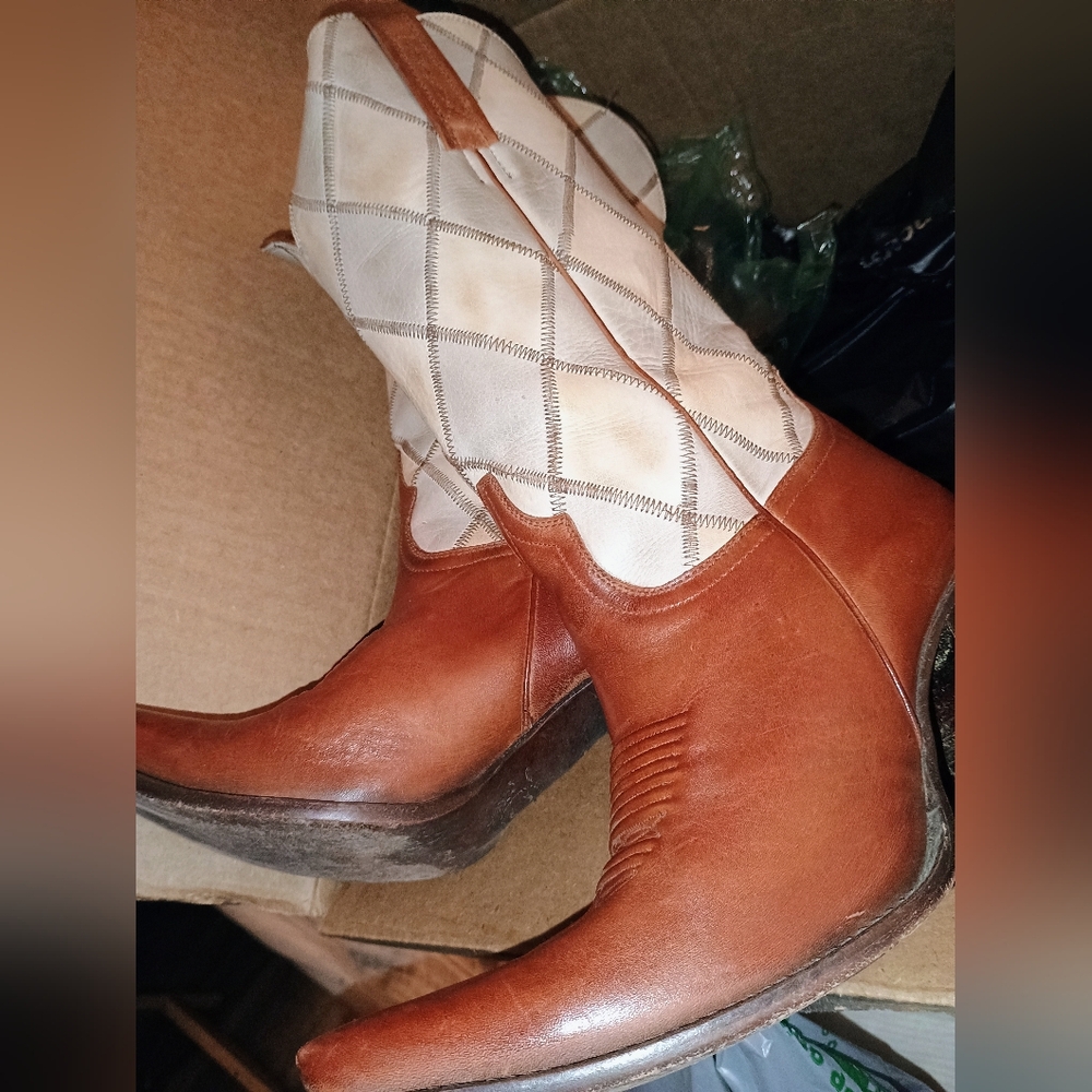 CHARLIE 1 HORSE BROWN LEATHER WESTERN STYLE BOOTS!! NEW